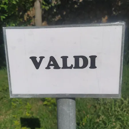 Valdi Apartment